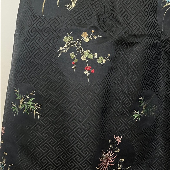 Vintage Floral Embroidered Black Silk Qipao - Picture 5 of 9